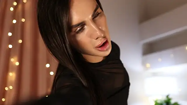 Snapshot of Kim_Oberlin_ chatting on 01.29.25 Kim Oberlin online show from 01.29.25