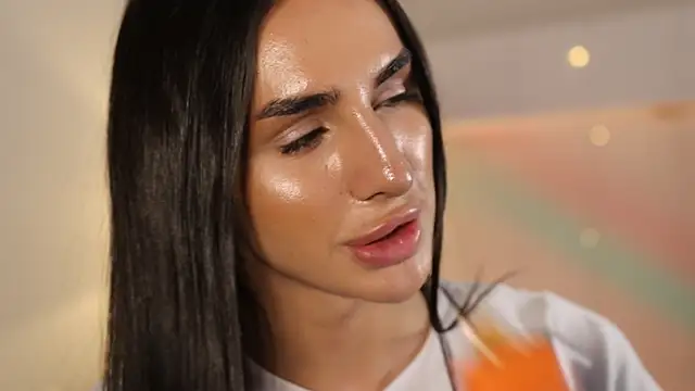 Snapshot of Kim_Oberlin_ chatting on 02.02.25 Kim Oberlin online show from 02.02.25