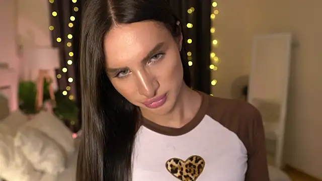 Snapshot of Kim_Oberlin_ chatting on 02.26.25 Kim Oberlin online show from 02.26.25