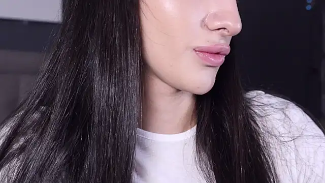 Snapshot of Kim_Oberlin_ chatting on 09.20.25 Kim Oberlin online show from 09.20.25