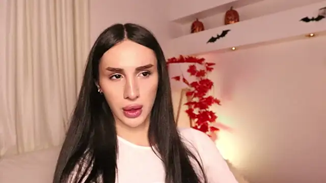 Snapshot of Kim_Oberlin_ chatting on 10.28.25 Kim Oberlin online show from 10.28.25