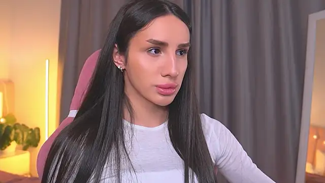 Snapshot of Kim_Oberlin_ chatting on 11.11.25 Kim Oberlin online show from 11.11.25