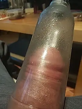 Snapshot of Gilgamesch1704 chatting on 01.03.25 Gilgamesch1704 online show from 01.03.25