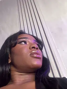 SophiaSmiiths  online show from 02.15.25