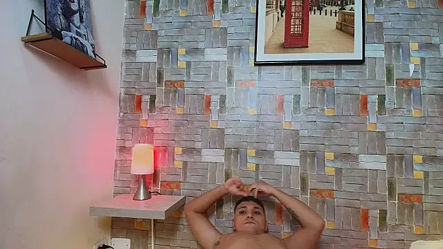 Snapshot of couple_lovelyds chatting on 12.22.25 couple lovelyds online show from 12.22.25