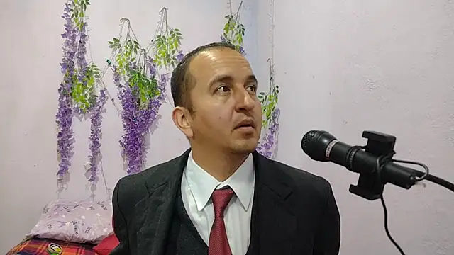 yazforeSolo online show from 09.19.25