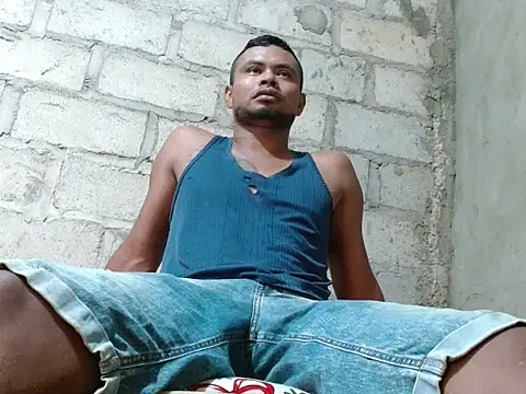 Snapshot of fernandez_latinblackk chatting on 10.30.25 fernandez latinblackk online show from 10.30.25