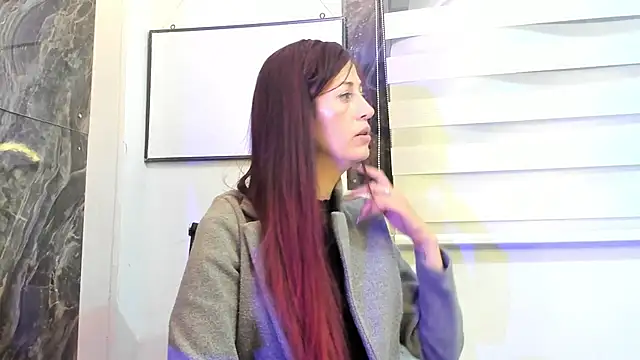 Snapshot of catt_evans1 chatting on 12.19.24 catt evans1 online show from 12.19.24