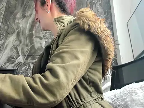 Snapshot of catt_evans1 chatting on 12.28.24 catt evans1 online show from 12.28.24