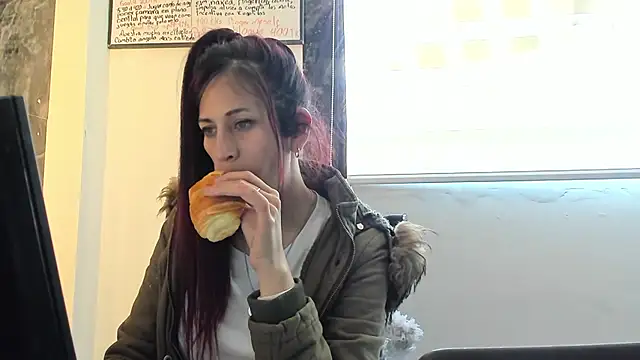 Snapshot of catt_evans1 chatting on 01.19.25 catt evans1 online show from 01.19.25