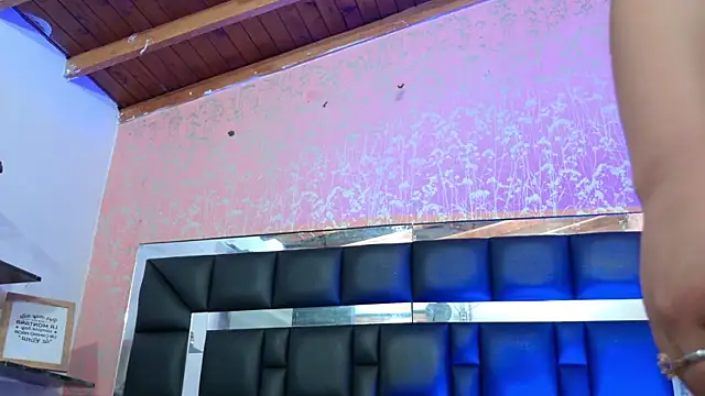 Snapshot of Sofia_martiin chatting on 10.03.25 Sofia martiin online show from 10.03.25