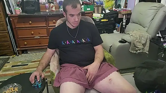 Snapshot of ScubaStevex chatting on 12.22.25 ScubaStevex online show from 12.22.25