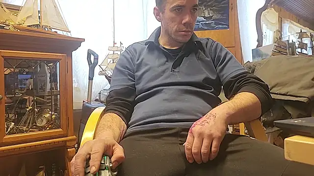 Snapshot of ScubaStevex chatting on 02.10.26 ScubaStevex online show from 02.10.26