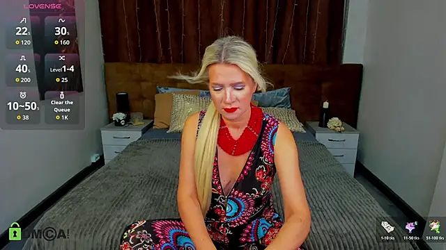 Luna  Lewis online show from 10.24.25