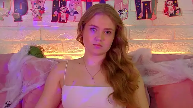 SelinSwarovski online show from 10.28.25