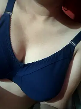 Snapshot of Shwetapgk chatting on 03.19.25 Shwetapgk online show from 03.19.25