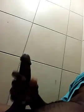 Snapshot of Lexwelll chatting on 02.15.25 Lexwelll online show from 02.15.25