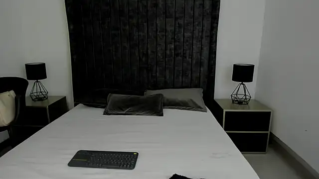 Snapshot of NataGarcia chatting on 07.15.26 NataGarcia online show from 07.15.26