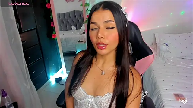 Snapshot of Kaoriyoshii chatting on 02.23.25 Kaoriyoshii online show from 02.23.25