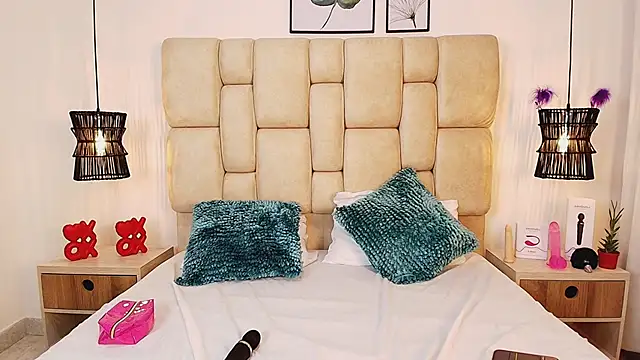 Snapshot of AdharaSmithh chatting on 03.03.25 AdharaSmithh online show from 03.03.25