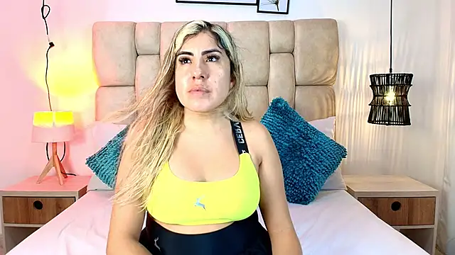 Snapshot of AdharaSmithh chatting on 11.10.25 AdharaSmithh online show from 11.10.25