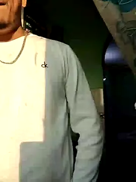 Snapshot of sailord chatting on 02.07.25 sailord online show from 02.07.25