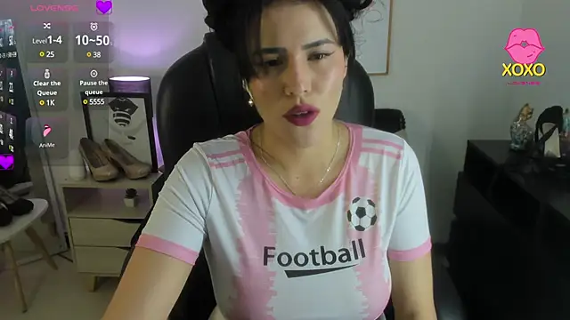 Snapshot of RuthEvans_ chatting on 01.17.25 RuthEvans online show from 01.17.25