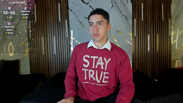 Snapshot of LiamNovak chatting on 11.19.25 LiamNovak online show from 11.19.25