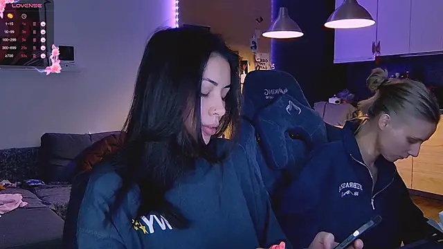 KatiKate online show from 10.15.25