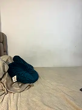 KloheCurvy online show from 10.31.25