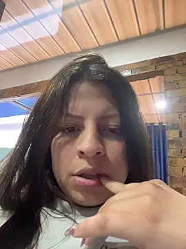 Snapshot of ShyVibes_ chatting on 11.02.25 ShyVibes online show from 11.02.25