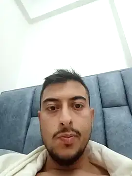 Snapshot of abrayus chatting on 12.13.24 abrayus online show from 12.13.24