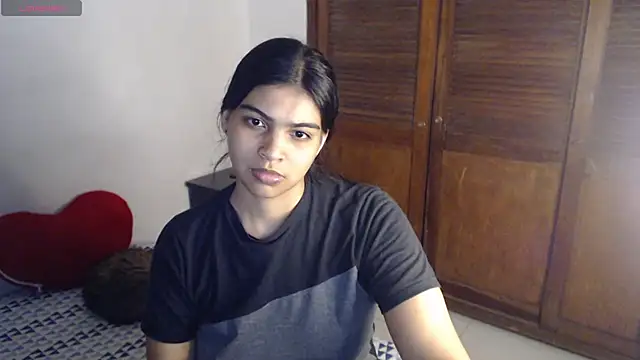 Snapshot of Pocahontas_Princess_ chatting on 10.25.25 Pocahontas Princess online show from 10.25.25