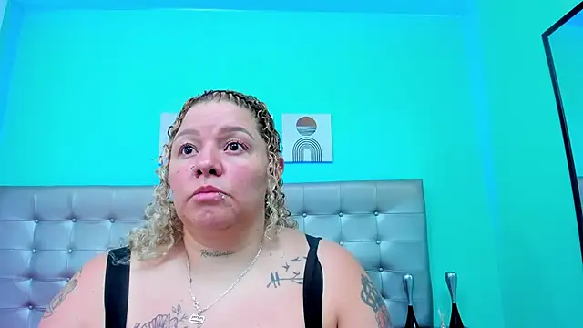 selena castillo online show from 02.07.25