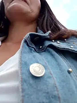 celeste-30  online show from 09.13.25