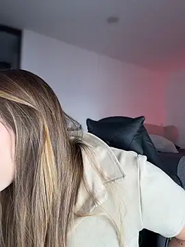 SophieRaily  online show from 04.06.26