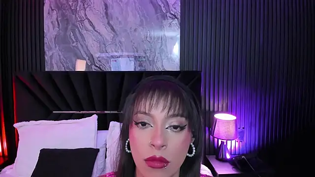 MiiaaMoonroee online show from 05.31.26