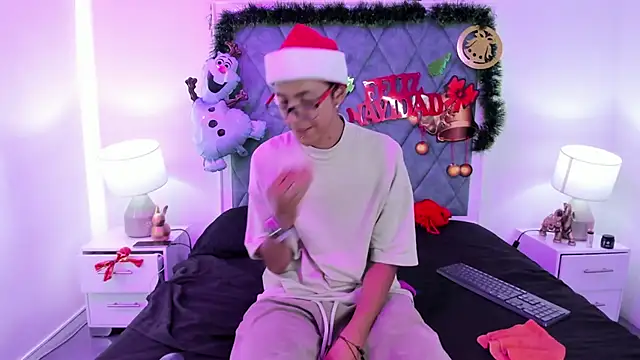 Snapshot of Katherin_jupiter chatting on 12.19.24 Katherin jupiter online show from 12.19.24