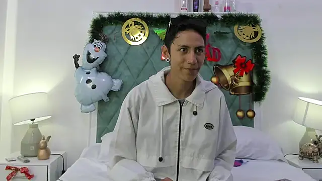 Snapshot of Katherin_jupiter chatting on 12.27.24 Katherin jupiter online show from 12.27.24