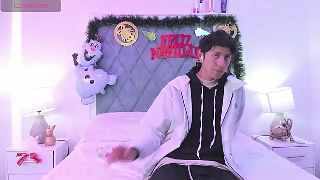 Snapshot of Katherin_jupiter chatting on 12.28.24 Katherin jupiter online show from 12.28.24