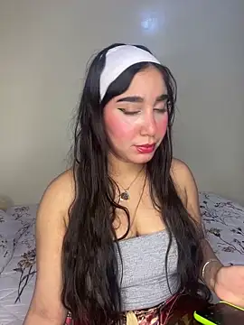 Snapshot of Meryem_Queen chatting on 03.03.25 Meryem Queen online show from 03.03.25