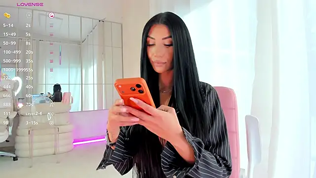 missdiamond  online show from 01.18.26