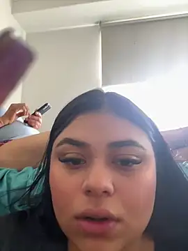 alissonfernandez  online show from 02.01.25