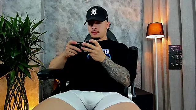 boyc022  online show from 11.28.25