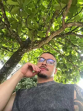 boyc022  online show from 04.18.26