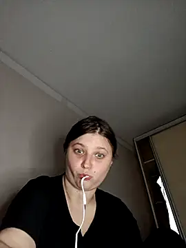 Snapshot of kila_lo chatting on 02.14.25 kila lo online show from 02.14.25