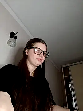 Snapshot of kila_lo chatting on 02.15.25 kila lo online show from 02.15.25