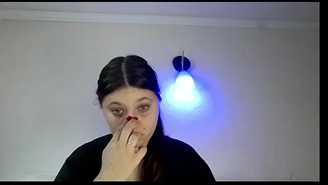 Snapshot of kila_lo chatting on 02.17.25 kila lo online show from 02.17.25