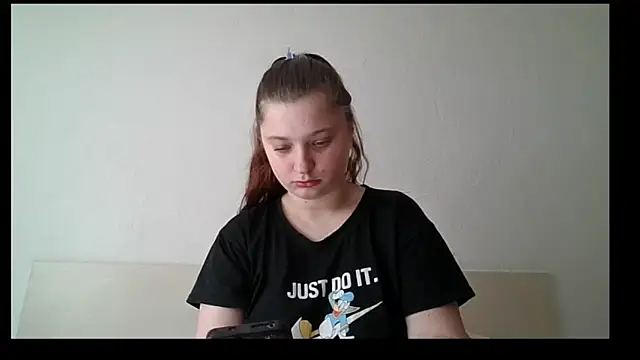 Snapshot of kila_lo chatting on 03.20.25 kila lo online show from 03.20.25