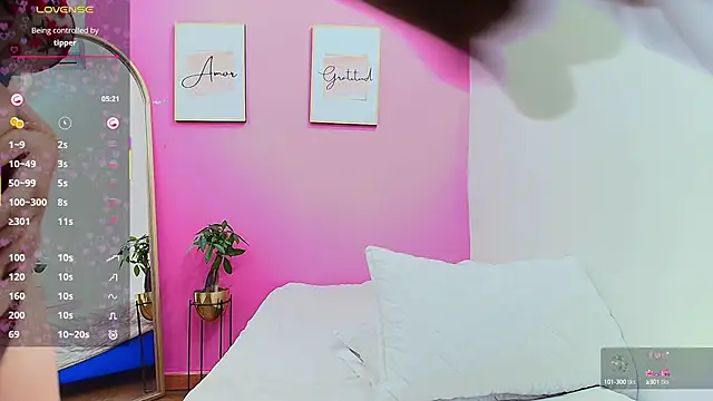 Snapshot of hornybarelylegalgirl chatting on 02.13.25 hornybarelylegalgirl online show from 02.13.25